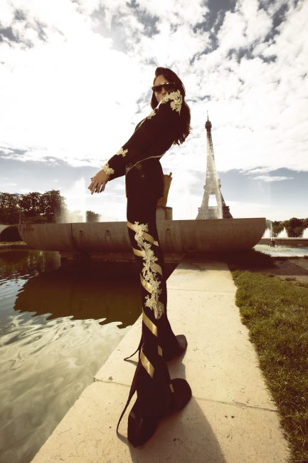 Mauro Lorenzo Fashion Editorial Photographer Advertising Paris France Parigi Toureiffel Pontalexandre Management  Inspiration Moodboard HauteCouture Reinassance fotografiadimoda veil jacket research gold black&white sunset flare pretaporter Portrait altamoda