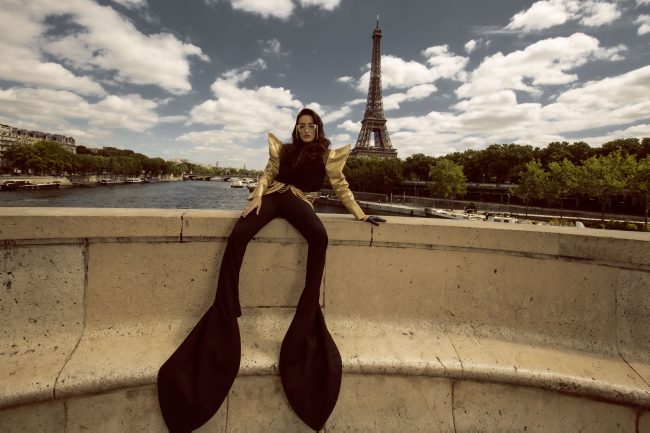 Mauro Lorenzo Fashion Editorial Photographer Advertising Paris France Parigi Toureiffel Pontalexandre Management  Inspiration Moodboard HauteCouture Reinassance fotografiadimoda veil jacket research gold black&white sunset flare pretaporter Portrait altamoda