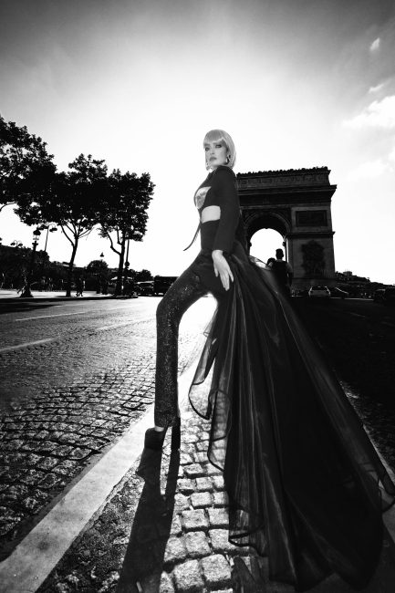 Mauro Lorenzo Fashion Editorial Photographer Advertising Paris France Parigi Toureiffel Pontalexandre Management  Inspiration Moodboard HauteCouture Reinassance fotografiadimoda veil jacket research gold black&white sunset flare pretaporter Portrait altamoda
