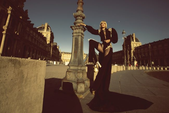 Mauro Lorenzo Fashion Editorial Photographer Advertising Paris France Parigi Toureiffel Pontalexandre Management  Inspiration Moodboard HauteCouture Reinassance fotografiadimoda veil jacket research gold black&white sunset flare pretaporter Portrait altamoda