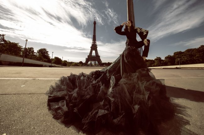 Mauro Lorenzo Fashion Editorial Photographer Advertising Paris France Parigi Toureiffel Pontalexandre Management  Inspiration Moodboard HauteCouture Reinassance fotografiadimoda veil jacket research gold black&white sunset flare pretaporter Portrait altamoda