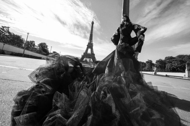 Mauro Lorenzo Fashion Editorial Photographer Advertising Paris France Parigi Toureiffel Pontalexandre Management  Inspiration Moodboard HauteCouture Reinassance fotografiadimoda veil jacket research gold black&white sunset flare pretaporter Portrait altamoda