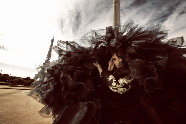 Mauro Lorenzo Fashion Editorial Photographer Advertising Paris France Parigi Toureiffel Pontalexandre Management  Inspiration Moodboard HauteCouture Reinassance fotografiadimoda veil jacket research gold black&white sunset flare pretaporter Portrait altamoda