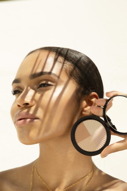 Mauro Lorenzo Fashion Photographer Advertising Campaign essential professional make-up minimal product geometric graphic young texture cosmesi minimal minimalism Moodboard roma lip stick artDirector luxury roma riad wather