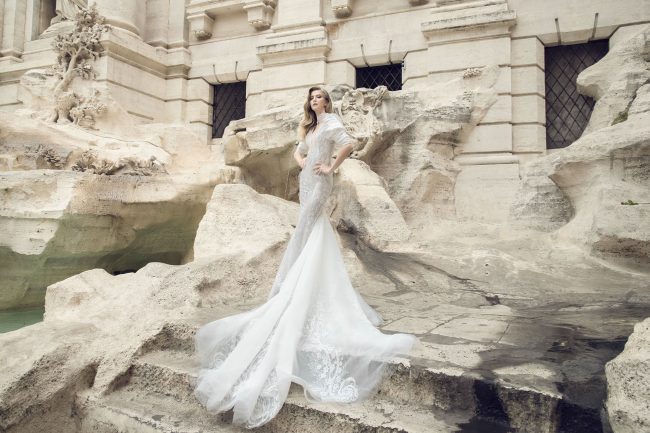 Mauro Lorenzo Fashion Photographer Advertising Campaign roma rome bridal altamoda handmade carrabs piazza spagna fontana trevi Whitedress Moodboard designer luxury sposa artDirector woman pregiato strascico popolo fountain