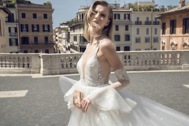 Mauro Lorenzo Fashion Photographer Advertising Campaign roma rome bridal altamoda handmade carrabs piazza spagna fontana trevi Whitedress Moodboard designer luxury sposa artDirector woman pregiato strascico popolo fountain