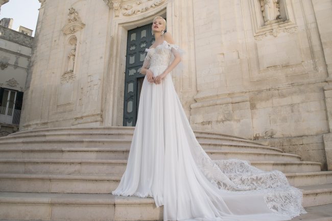 Mauro Lorenzo Fashion Photographer Advertising Campaign studio bridal altamoda handmade diamond cavallo black horse Whitedress Moodboard bridaldesigner luxury sposa artDirector woman pizzo coda duomo lecce puglia