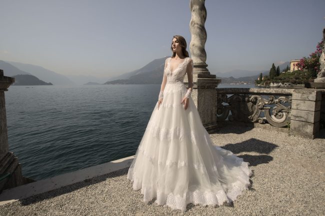 Mauro Lorenzo Fashion Photographer Advertising Campaign studio bridal altamoda handmade diamond lago como Whitedress Moodboard bridaldesigner luxury sposa artDirector woman pizzo coda villa monastero -1561 copia