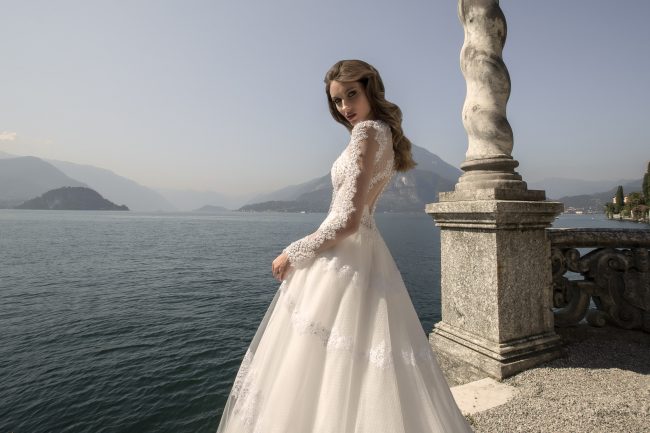 Mauro Lorenzo Fashion Photographer Advertising Campaign studio bridal altamoda handmade diamond lago como Whitedress Moodboard bridaldesigner luxury sposa artDirector woman pizzo coda villa monastero -1561 copia