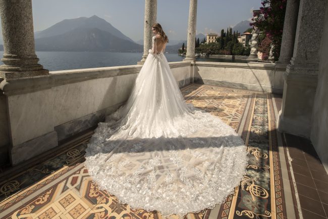 Mauro Lorenzo Fashion Photographer Advertising Campaign studio bridal altamoda handmade diamond lago como Whitedress Moodboard bridaldesigner luxury sposa artDirector woman pizzo coda villa monastero -1561 copia