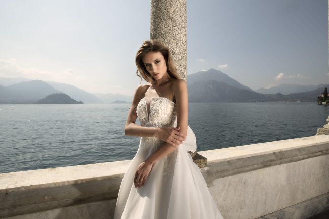 Mauro Lorenzo Fashion Photographer Advertising Campaign studio bridal altamoda handmade diamond lago como Whitedress Moodboard bridaldesigner luxury sposa artDirector woman pizzo coda villa monastero -1561 copia
