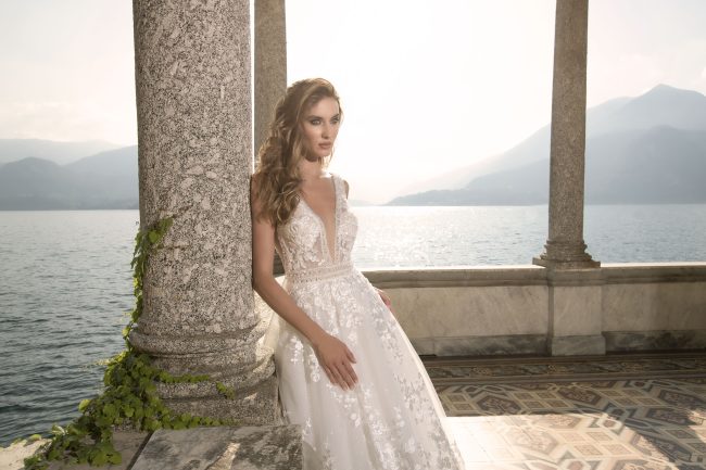 Mauro Lorenzo Fashion Photographer Advertising Campaign studio bridal altamoda handmade diamond lago como Whitedress Moodboard bridaldesigner luxury sposa artDirector woman pizzo coda villa monastero -1561 copia