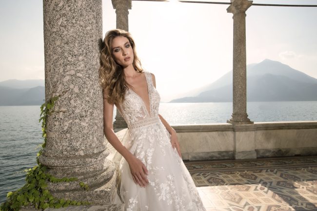 Mauro Lorenzo Fashion Photographer Advertising Campaign studio bridal altamoda handmade diamond lago como Whitedress Moodboard bridaldesigner luxury sposa artDirector woman pizzo coda villa monastero -1561 copia