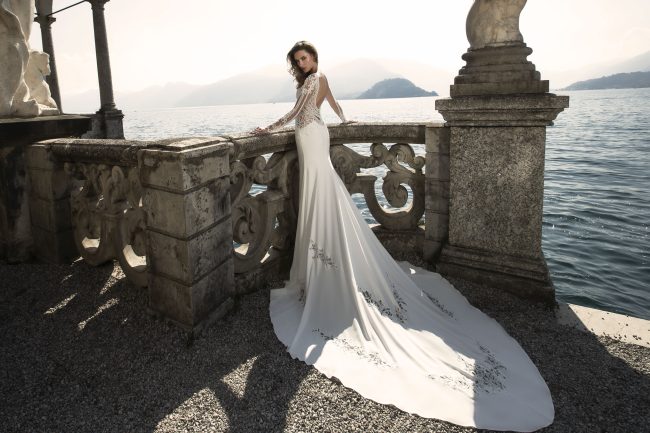 Mauro Lorenzo Fashion Photographer Advertising Campaign studio bridal altamoda handmade diamond lago como Whitedress Moodboard bridaldesigner luxury sposa artDirector woman pizzo coda villa monastero -1561 copia