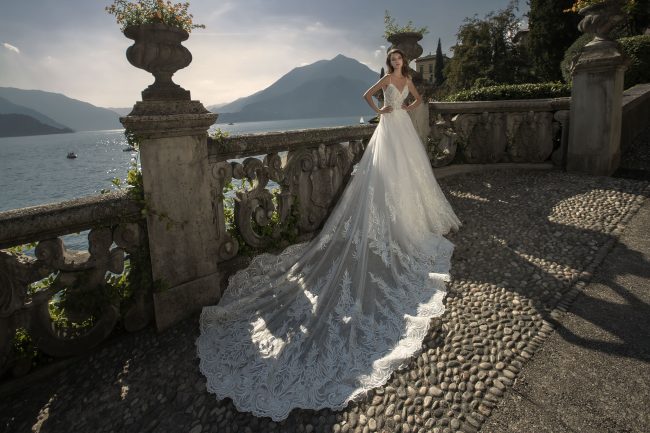 Mauro Lorenzo Fashion Photographer Advertising Campaign studio bridal altamoda handmade diamond lago como Whitedress Moodboard bridaldesigner luxury sposa artDirector woman pizzo coda villa monastero -1561 copia