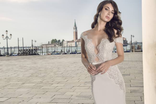 Mauro Lorenzo Fashion Editorial Fashion Photographer Bridal Alta Moda Magazine Agency Management Wedding Venezia Venice Gondola Shooting Top Brands Italian Photographer Inspiration Haute Couture 