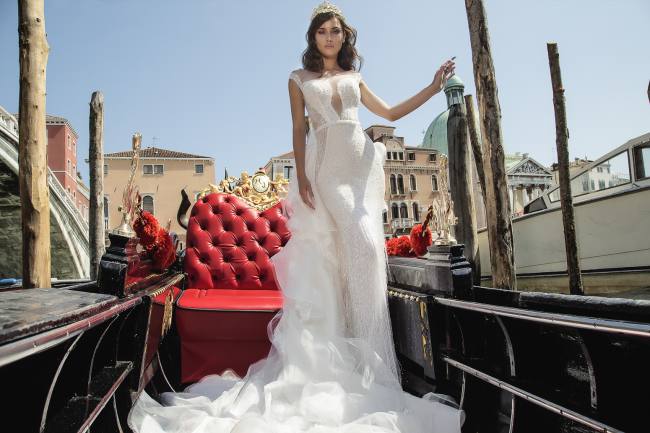 Mauro Lorenzo Fashion Editorial Fashion Photographer Bridal Alta Moda Magazine Agency Management Wedding Venezia Venice Gondola Shooting Top Brands Italian Photographer Inspiration Haute Couture 