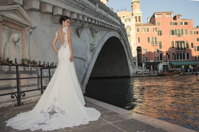 Mauro Lorenzo Fashion Editorial Fashion Photographer Bridal Alta Moda Magazine Agency Management Wedding Venezia Venice Gondola Shooting Top Brands Italian Photographer Inspiration Haute Couture 