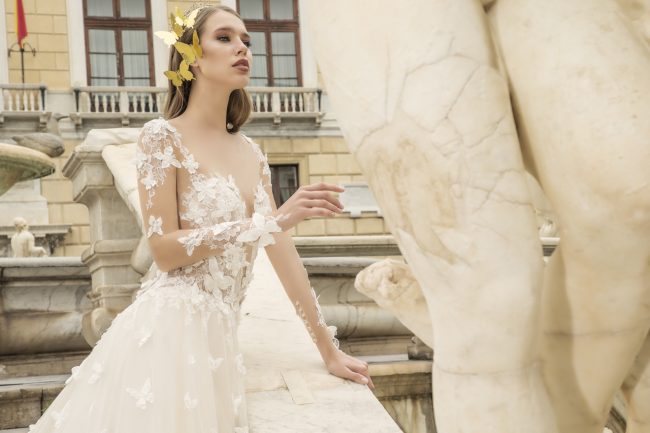 Mauro Lorenzo Fashion Editorial  FashionPhotographer Bridal Altamoda Magazine Sposa Management Wedding Palermo Piazzapretoria Hautecouture fashionshooting TopBrands ItalianPhotographer Inspiration Statue Piazzadellavergogna