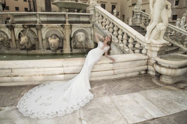 Mauro Lorenzo Fashion Editorial  FashionPhotographer Bridal Altamoda Magazine Sposa Management Wedding Palermo Piazzapretoria Hautecouture fashionshooting TopBrands ItalianPhotographer Inspiration Statue Piazzadellavergogna