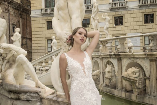 Mauro Lorenzo Fashion Editorial  FashionPhotographer Bridal Altamoda Magazine Sposa Management Wedding Palermo Piazzapretoria Hautecouture fashionshooting TopBrands ItalianPhotographer Inspiration Statue Piazzadellavergogna