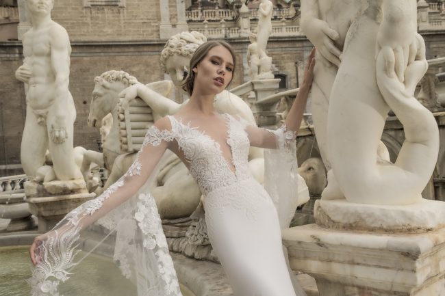 Mauro Lorenzo Fashion Editorial  FashionPhotographer Bridal Altamoda Magazine Sposa Management Wedding Palermo Piazzapretoria Hautecouture fashionshooting TopBrands ItalianPhotographer Inspiration Statue Piazzadellavergogna