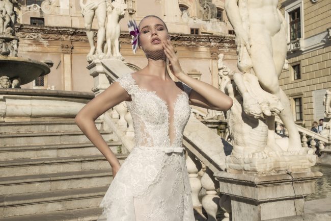 Mauro Lorenzo Fashion Editorial  FashionPhotographer Bridal Altamoda Magazine Sposa Management Wedding Palermo Piazzapretoria Hautecouture fashionshooting TopBrands ItalianPhotographer Inspiration Statue Piazzadellavergogna